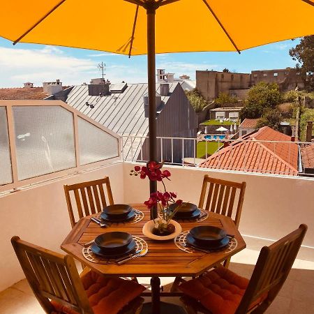 Apartamento Com Patio Na Rua Principal Da Cidade ポルト エクステリア 写真